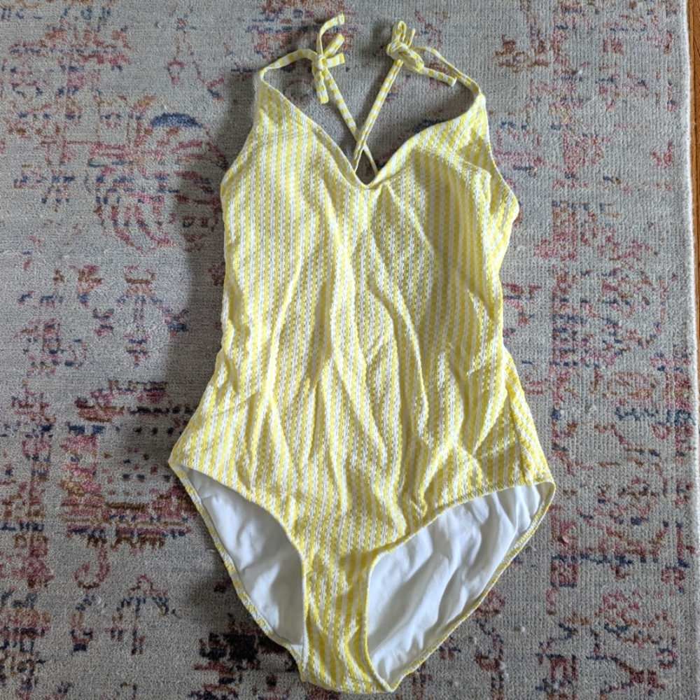 XdonatedX Jessica Simpson Yellow Striped Seersucker Swimsuit 🌞